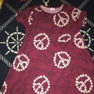 Peace sign dress with daisys
